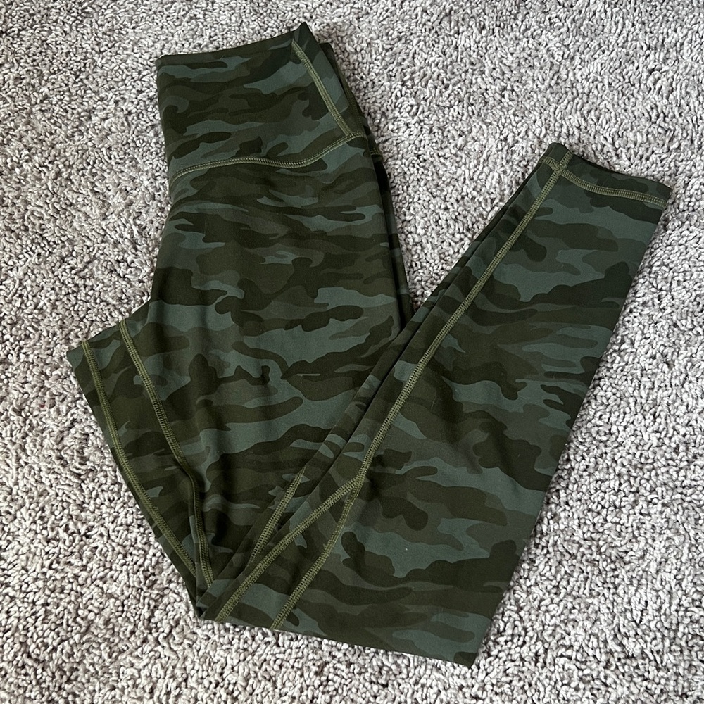 Colorfulkoala Camouflage Women's Leggings